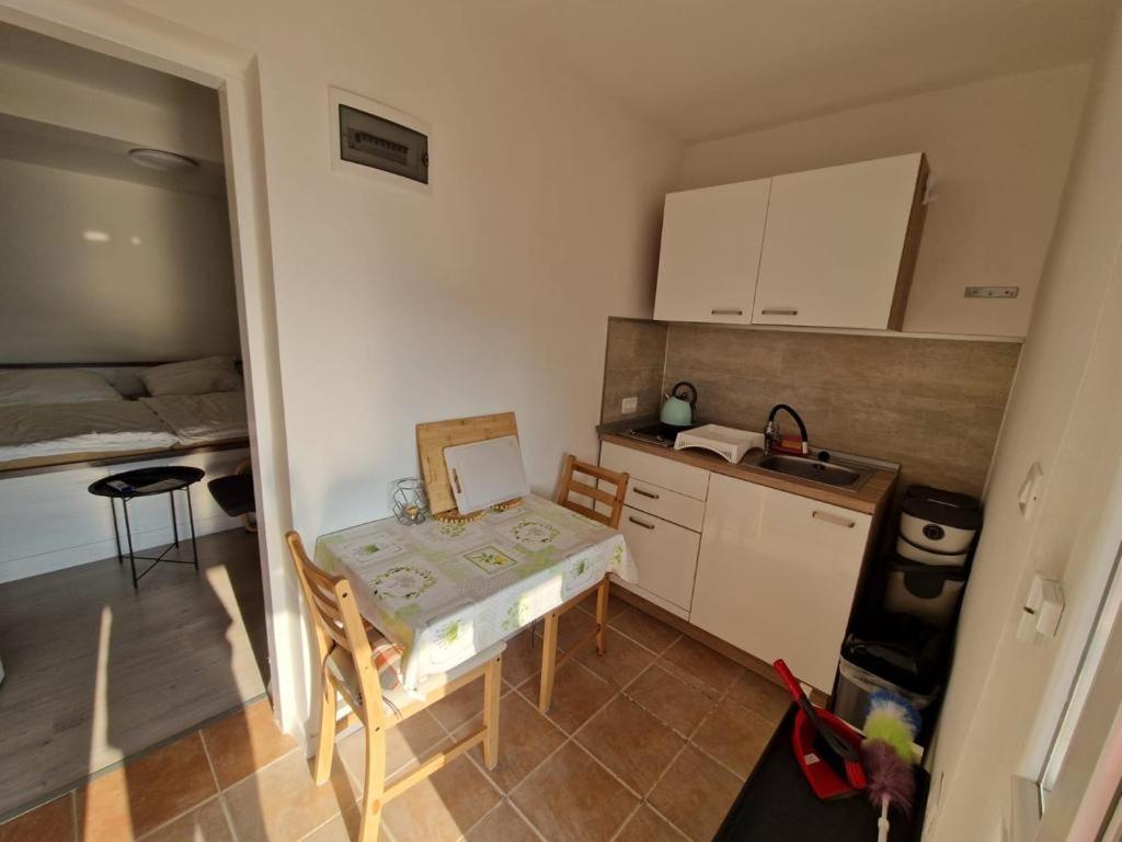 Aloe Apartment Rabac Exterior foto